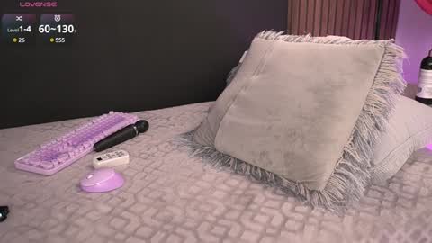 Snapshot of angells_smith chatting on 9, 1, 2025   online show from 9, 1, 2025