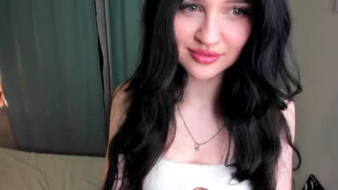 angellvee online show from 13, 5, 2026