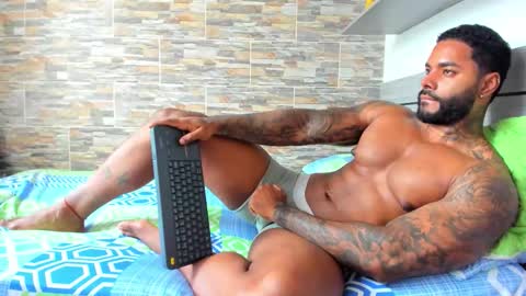 angelo_evans33 online show from 23, 10, 2025