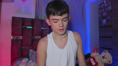 Snapshot of angelocute_ chatting on 17, 1, 2025 Angelo I work from home this is my room online show from 17, 1, 2025