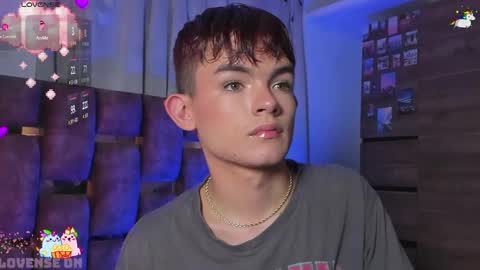 Snapshot of angelocute_ chatting on 11, 3, 2025 Angelo I work from home this is my room online show from 11, 3, 2025