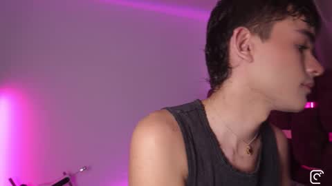 Snapshot of angelocute_ chatting on 17, 9, 2025 Angelo I work from home this is my room online show from 17, 9, 2025