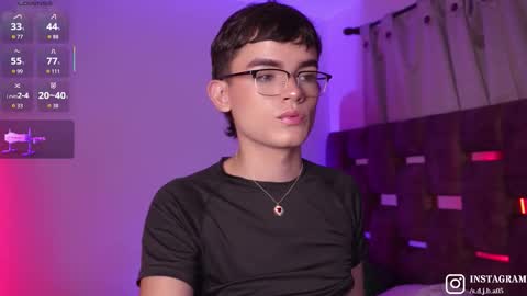 Snapshot of angelocute_ chatting on 9, 10, 2025 Angelo I work from home this is my room online show from 9, 10, 2025
