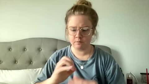 Angel of Light online show from 4, 2, 2025