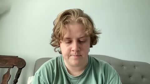 Snapshot of angeloflight273360 chatting on 28, 3, 2026 Angel of Light online show from 28, 3, 2026