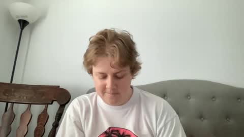 Snapshot of angeloflight273360 chatting on 18, 4, 2026 Angel of Light online show from 18, 4, 2026