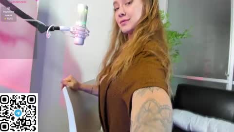 Snapshot of angelpaull chatting on 21, 12, 2024 Angel online show from 21, 12, 2024
