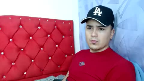 Snapshot of angels_0001 chatting on 18, 12, 2024 angels_0001 online show from 18, 12, 2024