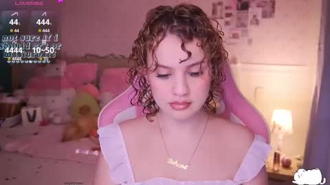 Snapshot of angelytaxx chatting on 10, 3, 2025 Angel online show from 10, 3, 2025