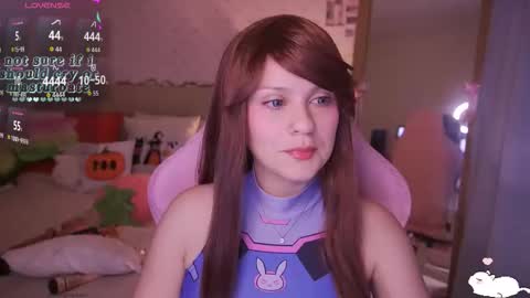 Snapshot of angelytaxx chatting on 14, 9, 2025 Angel online show from 14, 9, 2025