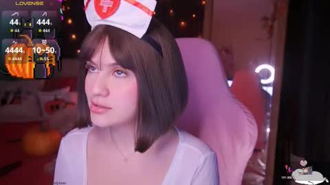 Snapshot of angelytaxx chatting on 20, 11, 2025 Angel online show from 20, 11, 2025