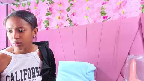 Snapshot of angeyapetite chatting on 18, 12, 2025 Anyega online show from 18, 12, 2025