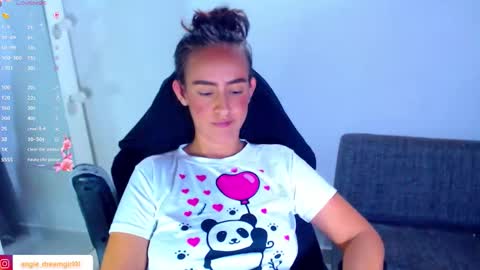 Snapshot of angie_dreamgirl chatting on 11, 2, 2026 IG angie dreamgirl01 online show from 11, 2, 2026