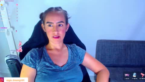 Snapshot of angie_dreamgirl chatting on 27, 2, 2026 IG angie dreamgirl01 online show from 27, 2, 2026