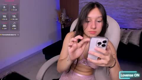 Snapshot of angie_smith_x chatting on 4, 6, 2026 angie_smith_x online show from 4, 6, 2026