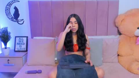 Snapshot of angiegriffin chatting on 19, 12, 2024 Milo ---- online show from 19, 12, 2024