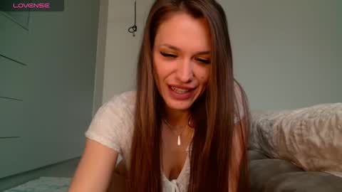 Snapshot of angiemilly chatting on 19, 3, 2026 angiemilly online show from 19, 3, 2026