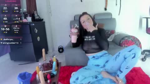 angierot2025 online show from 12, 11, 2025