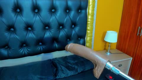 Snapshot of anievans_ chatting on 30, 9, 2025 Ani Time schedule 0600 - 1400 GMT -5 online show from 30, 9, 2025