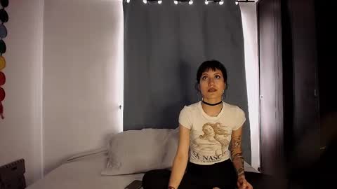 Snapshot of anika_lowen chatting on 9, 10, 2025 Anika And Lowen Your Thumbs Up Are Super Important For Us online show from 9, 10, 2025