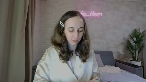 anikabloom online show from 10, 2, 2025