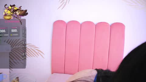 Snapshot of anikaromanoff chatting on 3, 2, 2025 Lauren Anika online show from 3, 2, 2025