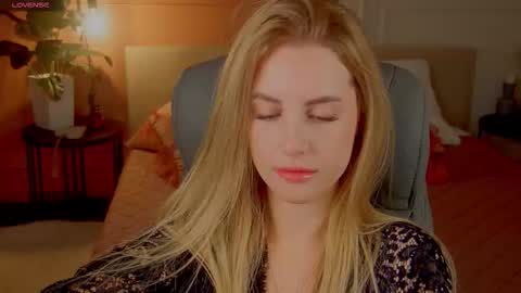 Snapshot of anita_blairr chatting on 1, 10, 2025 Anita online show from 1, 10, 2025