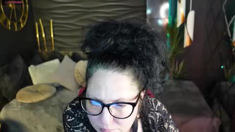 Anita online show from 9, 11, 2025