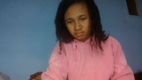 Snapshot of anitaazzh chatting on 4, 7, 2026 anitaazzh online show from 4, 7, 2026
