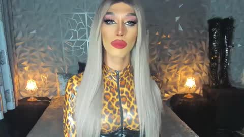 Snapshot of anitacruisze chatting on 9, 1, 2025 Miss Ann online show from 9, 1, 2025