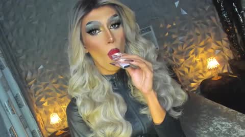 Snapshot of anitacruisze chatting on 10, 1, 2025 Miss Ann online show from 10, 1, 2025