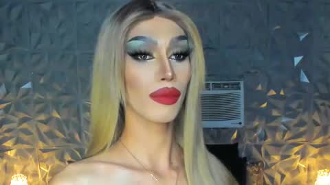 Snapshot of anitacruisze chatting on 10, 1, 2025 Miss Ann online show from 10, 1, 2025