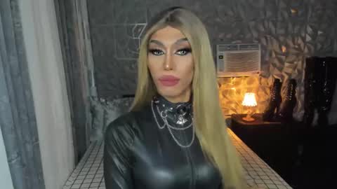 Snapshot of anitacruisze chatting on 2, 2, 2025 Miss Ann online show from 2, 2, 2025