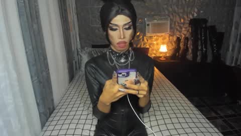 Snapshot of anitacruisze chatting on 2, 2, 2025 Miss Ann online show from 2, 2, 2025