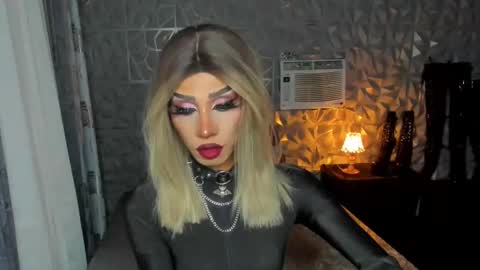 Snapshot of anitacruisze chatting on 15, 2, 2025 Miss Ann online show from 15, 2, 2025