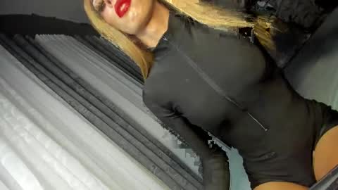 Snapshot of anitacruisze chatting on 17, 2, 2025 Miss Ann online show from 17, 2, 2025