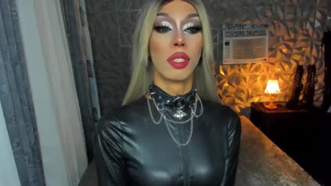 Snapshot of anitacruisze chatting on 18, 2, 2025 Miss Ann online show from 18, 2, 2025