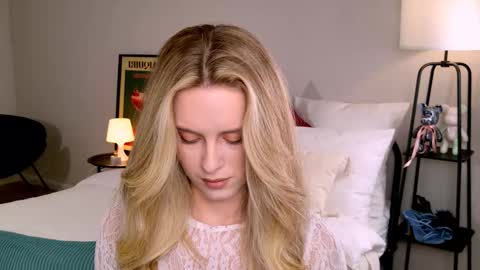 Anita online show from 6, 10, 2025