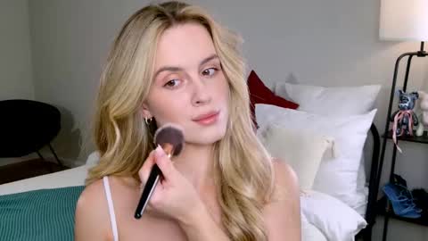 Anita online show from 12, 10, 2025