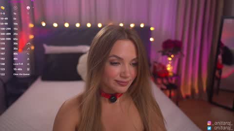 Snapshot of anitaraj_ chatting on 8, 9, 2025 Im Anita thumb up me please its important online show from 8, 9, 2025