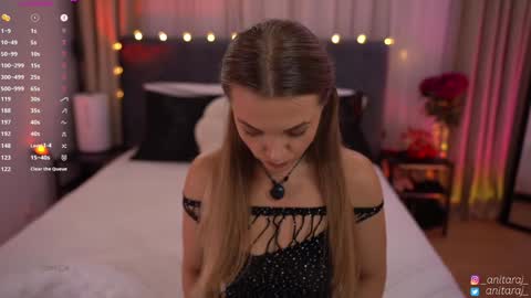 Snapshot of anitaraj_ chatting on 11, 10, 2025 Im Anita thumb up me please its important online show from 11, 10, 2025