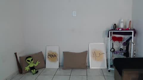 Hello My name is NaiaraPv is OPEN online show from 28, 11, 2025