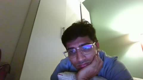 Slave looking for Mistress online show from 28, 10, 2025