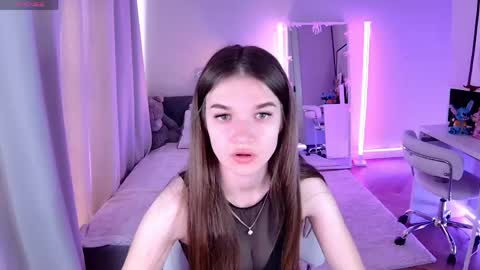 Snapshot of ann_woood chatting on 4, 5, 2026 ann_woood online show from 4, 5, 2026