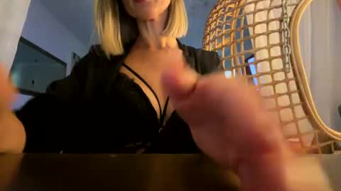 Snapshot of anna_bella99 chatting on 10, 7, 2026 Anna online show from 10, 7, 2026