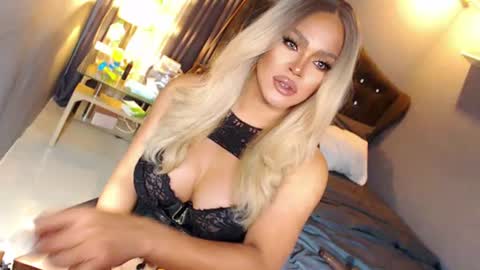 Snapshot of anna_mclaine chatting on 27, 6, 2026 Miss Anna online show from 27, 6, 2026