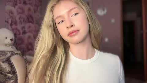 Snapshot of anna_morison chatting on 21, 4, 2026 Annet online show from 21, 4, 2026