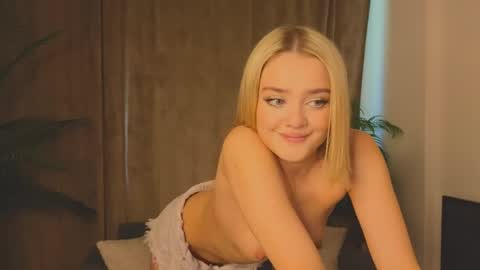 Snapshot of anna_nickol chatting on 24, 4, 2026 Anna online show from 24, 4, 2026