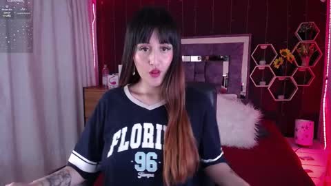 Snapshot of annabellegron chatting on 5, 2, 2025 Anna online show from 5, 2, 2025