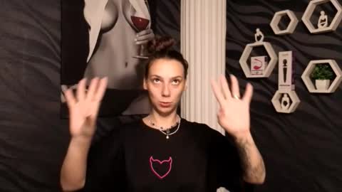 annabishop online show from 5, 10, 2025